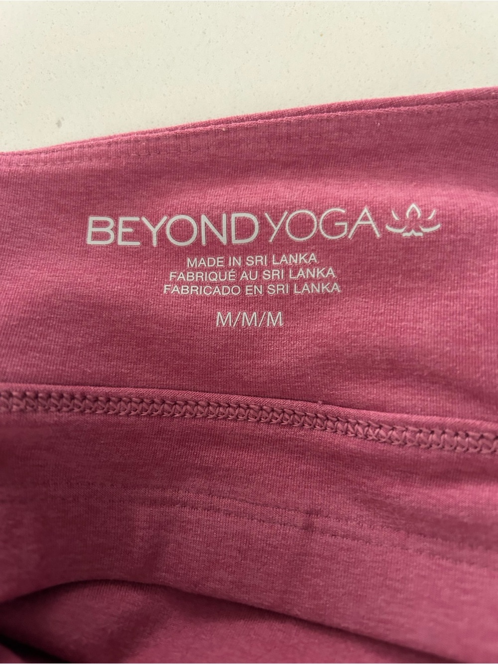 Beyond Yoga Twist Through Cropped Tank Top size M - Picture 6 of 7